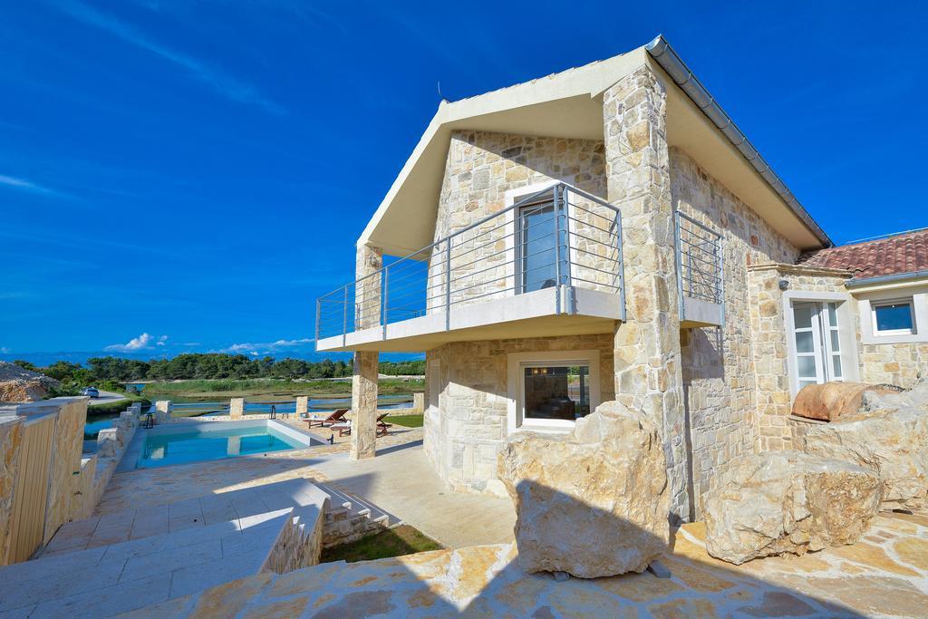 Amazing Villa Ele Затон Экстерьер фото